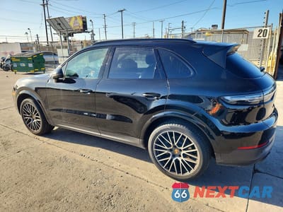 Drugie zdjęcie samochodu z przodu: 2021 PORSCHE CAYENNE S VIN:WP1AB2AYXMDA27704 - miniatura
