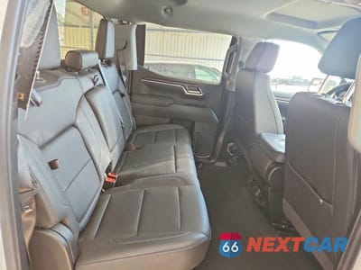 Zdjęcie 10 z 13 samochodu: 2026 GMC SIERRA K1500 SLT VIN:1GTUUDED9TZ231388 - miniatura