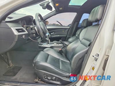 Zdjęcie 7 z 12 samochodu: 2008 BMW M5 VIN:WBSNB93558CX10140 - miniatura
