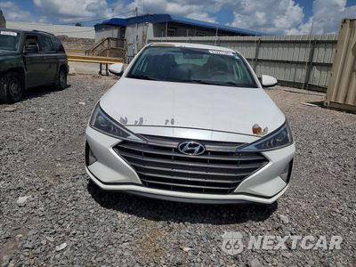 Piąte zdjęcie samochodu w środku: 2019 HYUNDAI ELANTRA SEL VIN:5NPD84LF3KH450376 - miniatura
