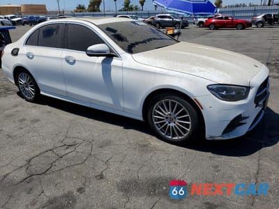 Czwarte zdjęcie samochodu z boku: 2021 MERCEDES-BENZ E 350 VIN:W1KZF8DB7MA927745 - miniatura