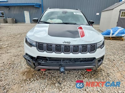 Piąte zdjęcie samochodu w środku: 2026 JEEP COMPASS TRAILHAWK VIN:3C4NJDDNXTT178148 - miniatura