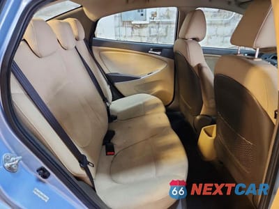 Zdjęcie 10 z 12 samochodu: 2014 HYUNDAI ACCENT GLS VIN:KMHCT4AE8EU660370 - miniatura