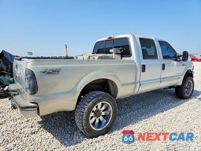 Trzecie zdjęcie samochodu z tyłu: 2002 FORD F250 VIN:1FTNW21F42EA12256 - miniatura
