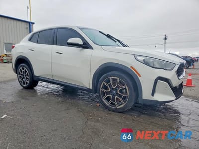 Czwarte zdjęcie samochodu z boku: 2024 BMW X2 XDRIVE28I VIN:WBX63GM05R5Y47720 - miniatura