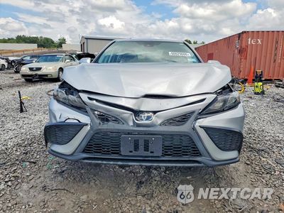 Piąte zdjęcie samochodu w środku: 2022 TOYOTA CAMRY SE VIN:4T1T11AK7NU703848 - miniatura