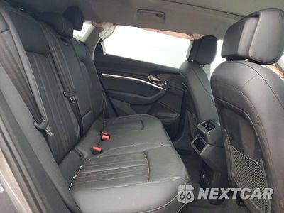 Zdjęcie 11 z 13 samochodu: 2022 AUDI E-TRON PREMIUM VIN:WA1AAAGE6NB012331 - miniatura