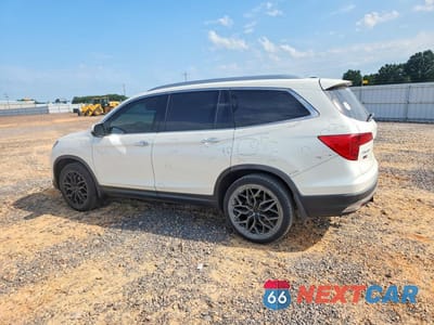 Drugie zdjęcie samochodu z przodu: 2017 HONDA PILOT TOURING VIN:5FNYF5H93HB041432 - miniatura