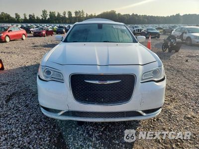Piąte zdjęcie samochodu w środku: 2018 CHRYSLER 300 TOURING VIN:2C3CCAAG9JH249744 - miniatura