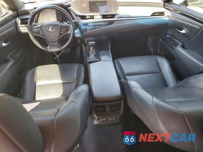 Zdjęcie 8 z 13 samochodu: 2019 LEXUS ES 350 VIN:JTHBZ1B18K2002191 - miniatura