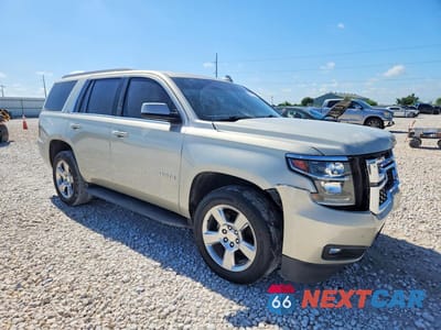 Czwarte zdjęcie samochodu z boku: 2017 CHEVROLET TAHOE K1500 LT VIN:1GNSKBKC3HR341980 - miniatura