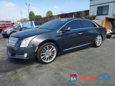 2013 CADILLAC XTS PLATINUM 2G61U5S3XD9102983 - główne zdjęcie licytacji z USA - miniatura