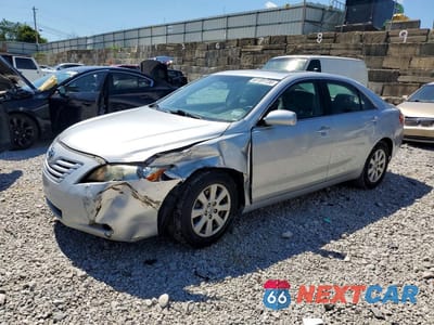2007 TOYOTA CAMRY XLE V6 4T1BK46K97U035251 - główne zdjęcie licytacji z USA - miniatura