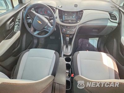 Zdjęcie 8 z 12 samochodu: 2017 CHEVROLET TRAX LS VIN:KL7CJKSB0HB162194 - miniatura
