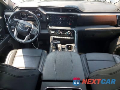 Zdjęcie 8 z 12 samochodu: 2024 GMC SIERRA K1500 DENALI VIN:1GTUUGEL1RZ234092 - miniatura