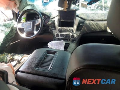 Zdjęcie 8 z 14 samochodu: 2017 GMC YUKON XL C1500 SLT VIN:1GKS1GKC4HR249905 - miniatura