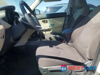 Zdjęcie 7 z 12 samochodu: 2010 KIA SOUL + VIN:KNDJT2A27A7038423 - miniatura