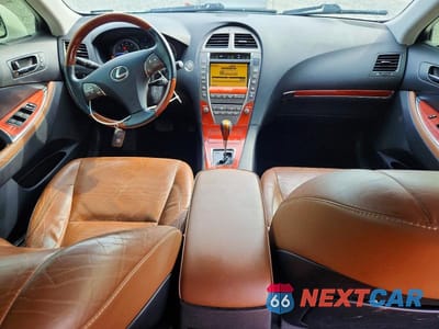 Zdjęcie 8 z 12 samochodu: 2012 LEXUS ES 350 VIN:JTHBK1EGXC2486399 - miniatura