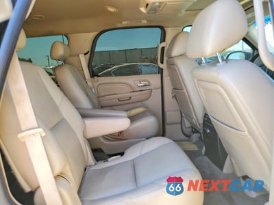 Zdjęcie 10 z 12 samochodu: 2010 CADILLAC ESCALADE LUXURY VIN:1GYUKBEF9AR138552 - miniatura