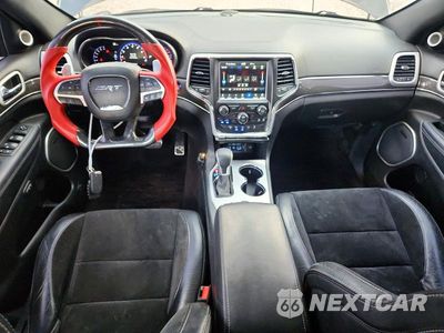 Zdjęcie 8 z 13 samochodu: 2018 JEEP GRAND CHEROKEE SRT-8 VIN:1C4RJFDJ5JC380933 - miniatura