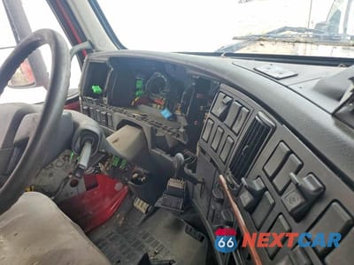 Zdjęcie 9 z 12 samochodu: 2006 VOLVO VNL SEMI TRUCK VIN:4V4NC9GHX6N397570 - miniatura