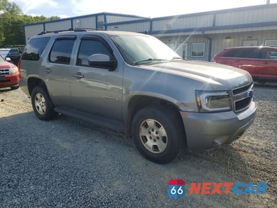 Czwarte zdjęcie samochodu z boku: 2009 CHEVROLET TAHOE K1500 LT VIN:1GNFK23019R173649 - miniatura