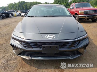 Piąte zdjęcie samochodu w środku: 2024 HYUNDAI ELANTRA LIMITED VIN:KMHLP4DG5RU663329 - miniatura