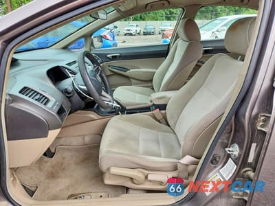 Zdjęcie 7 z 12 samochodu: 2009 HONDA CIVIC LX VIN:1HGFA165X9L015604 - miniatura