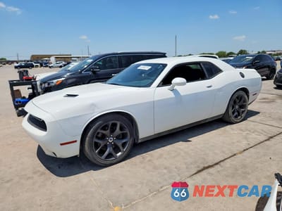 2017 DODGE CHALLENGER SXT 2C3CDZAG5HH640184 - główne zdjęcie licytacji z USA - miniatura
