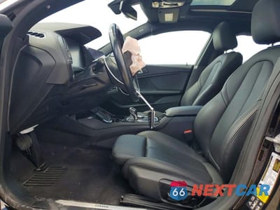 Zdjęcie 7 z 12 samochodu: 2024 BMW 228XI VIN:WBA73AK06R7N47607 - miniatura