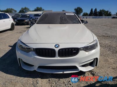 Piąte zdjęcie samochodu w środku: 2018 BMW M4 VIN:WBS4Y9C5XJAC86890 - miniatura