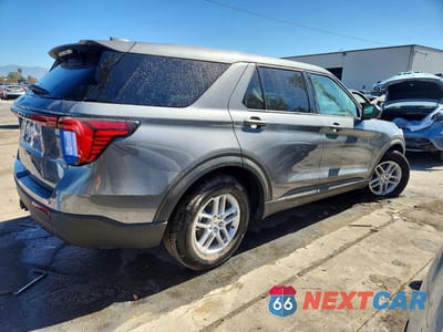 Trzecie zdjęcie samochodu z tyłu: 2026 FORD EXPLORER ACTIVE VIN:1FMUK7DH7TGB19255 - miniatura