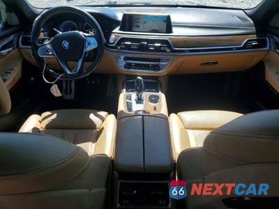Zdjęcie 8 z 12 samochodu: 2018 BMW 750 XI VIN:WBA7F2C59JB238674 - miniatura