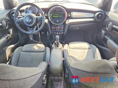 Zdjęcie 8 z 12 samochodu: 2016 MINI COOPER VIN:WMWXU1C55G2D57348 - miniatura