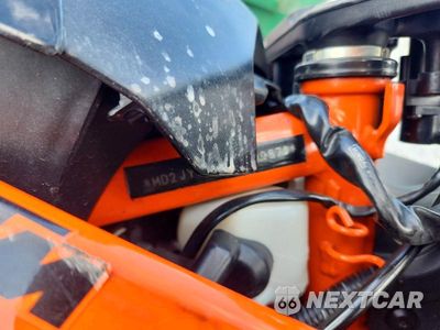 Zdjęcie 8 z 8 samochodu: 2018 KTM 390 DUKE VIN:MD2JYJ407JC299879 - miniatura