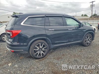Trzecie zdjęcie samochodu z tyłu: 2019 HONDA PILOT TOURING VIN:5FNYF6H92KB004742 - miniatura