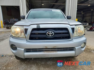 Piąte zdjęcie samochodu w środku: 2005 TOYOTA TACOMA ACCESS CAB VIN:5TEUU42N75Z074190 - miniatura