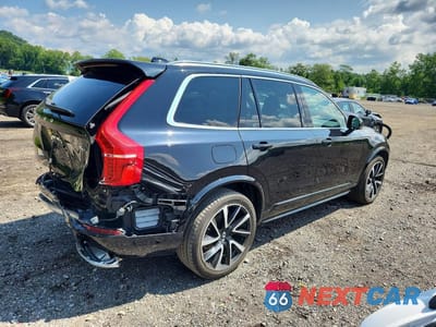 Trzecie zdjęcie samochodu z tyłu: 2021 VOLVO XC90 T6 MOMENTUM VIN:YV4A22PK6M1717209 - miniatura
