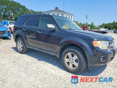 Czwarte zdjęcie samochodu z boku: 2011 FORD ESCAPE XLT VIN:1FMCU9DG0BKA02928 - miniatura