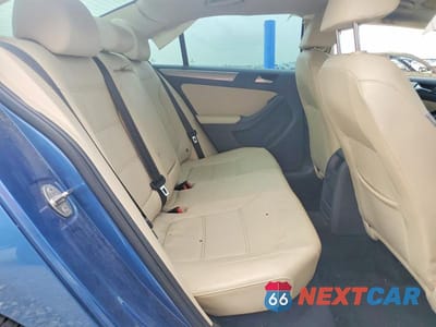 Zdjęcie 10 z 12 samochodu: 2018 VOLKSWAGEN JETTA SE VIN:3VWDB7AJ0JM259319 - miniatura