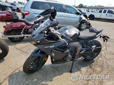 Trzecie zdjęcie samochodu z tyłu: 2025 TRIUMPH MOTORCYCLE DAYTONA 660 VIN:SMTL23UF3STBU7975 - miniatura