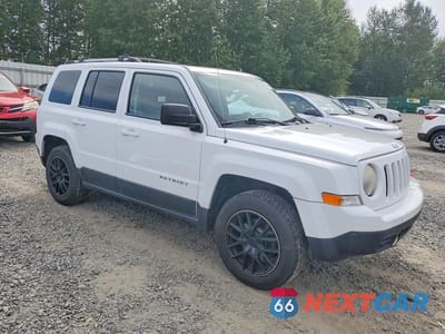 Czwarte zdjęcie samochodu z boku: 2014 JEEP PATRIOT LIMITED VIN:1C4NJRCB1ED685081 - miniatura