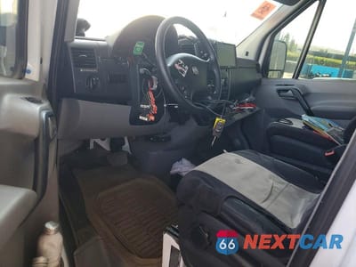 Zdjęcie 8 z 12 samochodu: 2007 DODGE SPRINTER 3500 DELIVERY VAN VIN:WD0PF445975182585 - miniatura