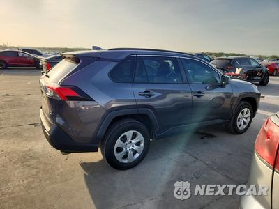 Trzecie zdjęcie samochodu z tyłu: 2021 TOYOTA RAV4 LE VIN:2T3F1RFV2MW247231 - miniatura