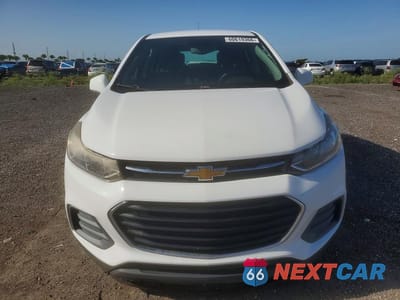 Piąte zdjęcie samochodu w środku: 2017 CHEVROLET TRAX LS VIN:3GNCJKSB0HL257461 - miniatura
