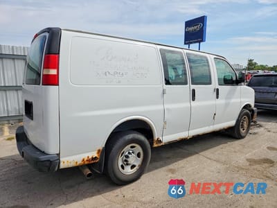 Trzecie zdjęcie samochodu z tyłu: 2011 CHEVROLET EXPRESS 2500 DELIVERY VAN VIN:1GCWGFCA8B1125340 - miniatura