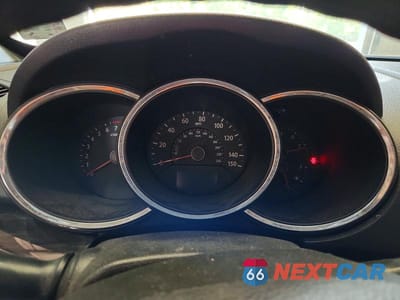 Zdjęcie 9 z 14 samochodu: 2013 KIA SORENTO LX VIN:5XYKTDA2XDG352509 - miniatura