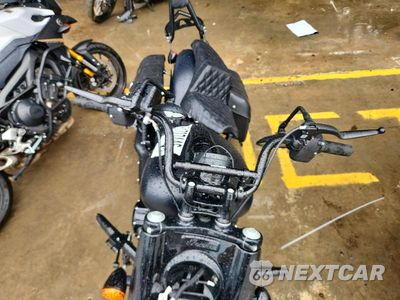 Piąte zdjęcie samochodu w środku: 2026 INDIAN MOTORCYCLE CO. CHIEF BOBBER DARKHORSE ABS VIN:56KDLDBH2T3031251 - miniatura
