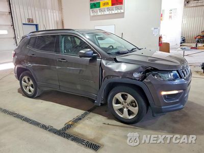 Czwarte zdjęcie samochodu z boku: 2019 JEEP COMPASS LATITUDE VIN:3C4NJDBBXKT672999 - miniatura
