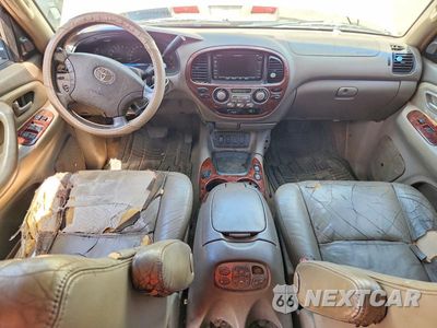 Zdjęcie 8 z 13 samochodu: 2005 TOYOTA SEQUOIA LIMITED VIN:5TDZT38A85S245307 - miniatura